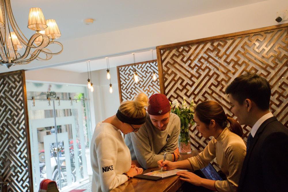 โนเบิลแอนด์ สวอน บูทิก โฮเต็ล Hotel ฮานอย ภายนอก รูปภาพ